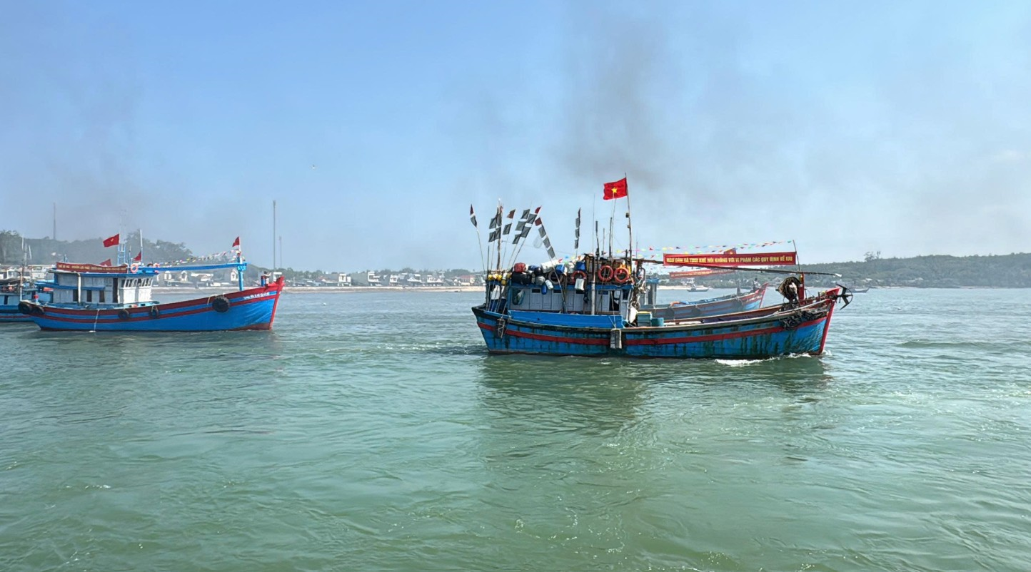 Ngư dân Quảng Ngãi chủ động thích ứng khi giá dầu tăng cao